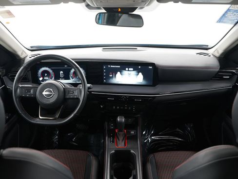 Used 2025 Nissan Kicks SR image 13