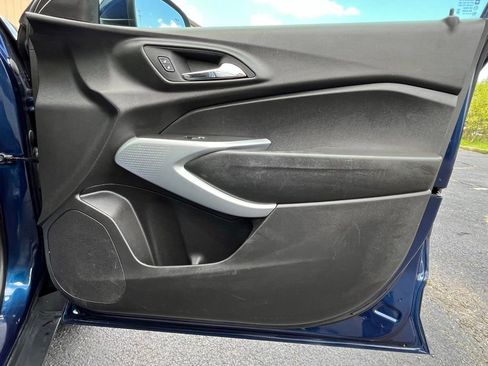 Certified 2024 Chevrolet Trax LS w/ LS Convenience Package FWD image 21