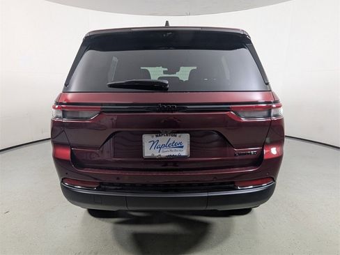 New 2025 Jeep Grand Cherokee Limited w/ Luxury Tech Group II image 6