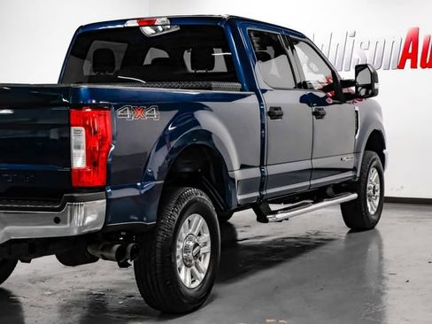 Used 2017 Ford F250 XLT w/ XLT Value Package AWD/4WD image 12