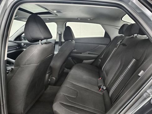 Used 2025 Hyundai Elantra SEL FWD image 34