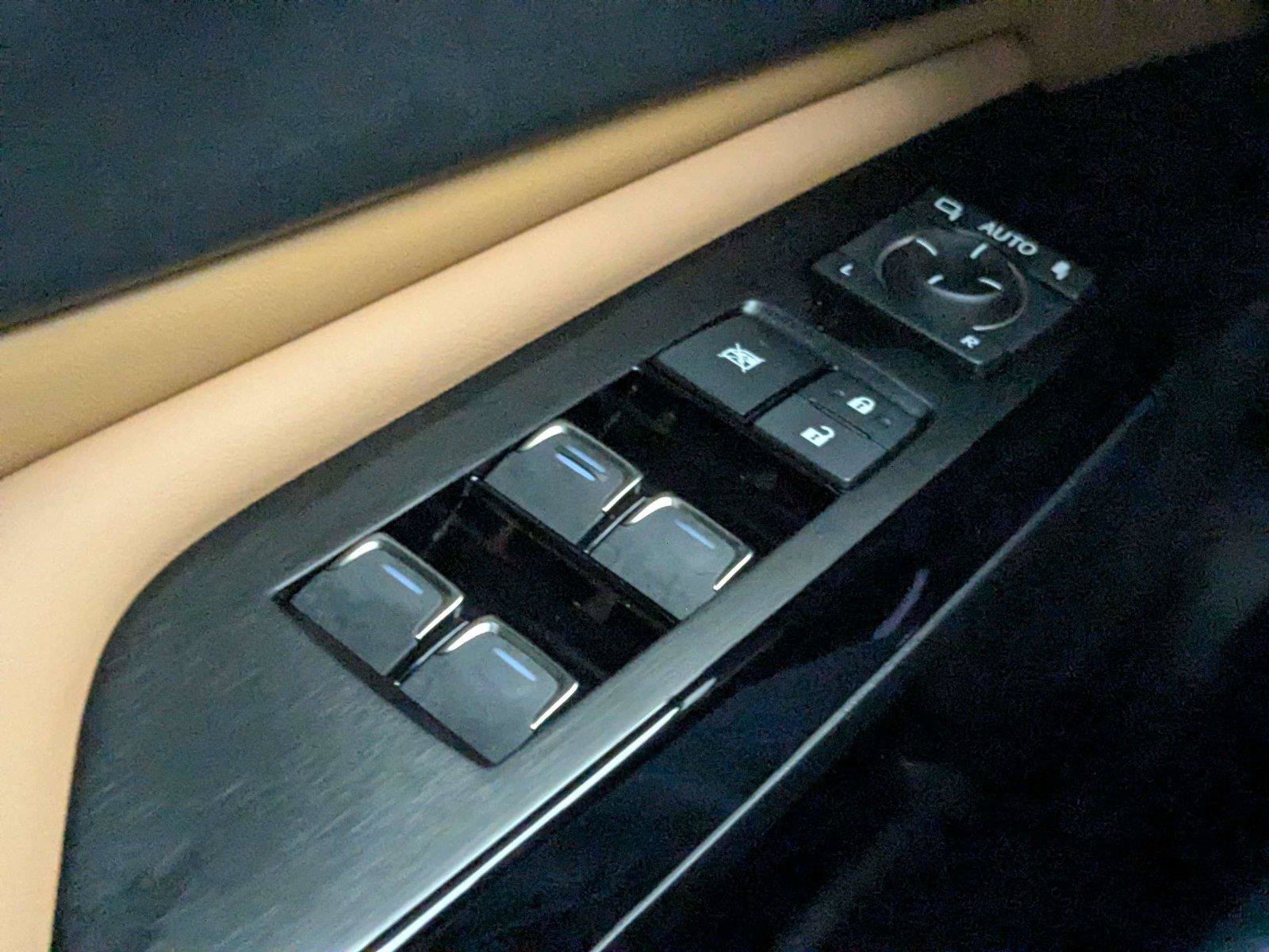 Used 2025 Lexus ES 350 w/ Premium Package FWD image 14