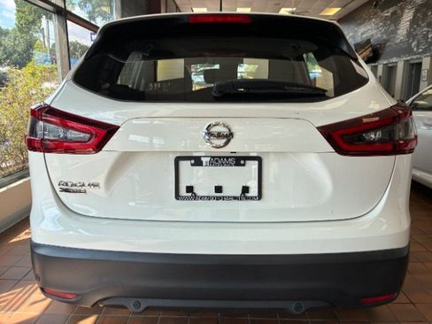 Used 2022 Nissan Rogue Sport S FWD image 11