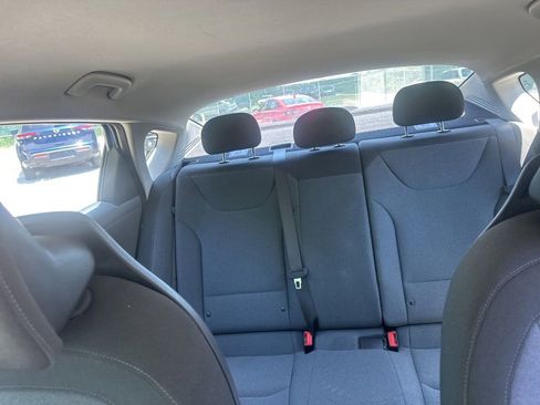 Used 2025 Kia K4 FWD image 16