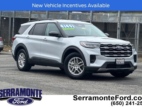 Used 2026 Ford Explorer Active RWD image 1