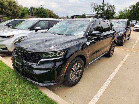 Used 2023 Kia Sorento EX FWD image 2