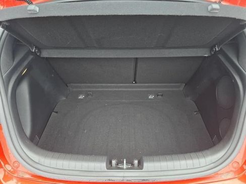 Used 2021 Hyundai Veloster Turbo FWD image 16