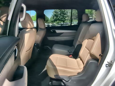 Used 2026 Buick Enclave Preferred w/ Power Package FWD image 25