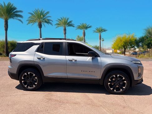Used 2025 Chevrolet Equinox RS FWD image 6