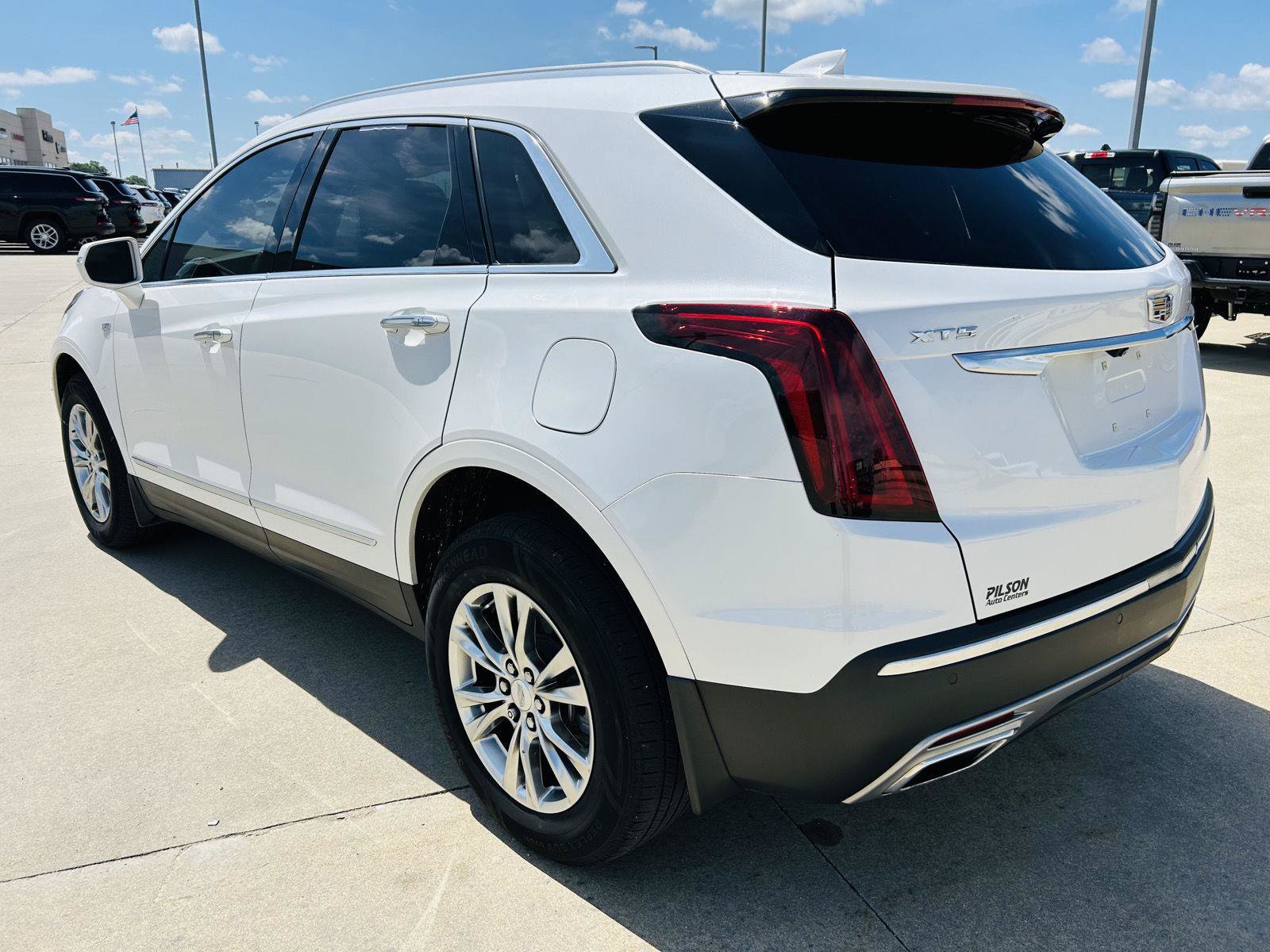 Used 2020 Cadillac XT5 Premium Luxury w/ LPO, Floor Liner Package FWD image 37