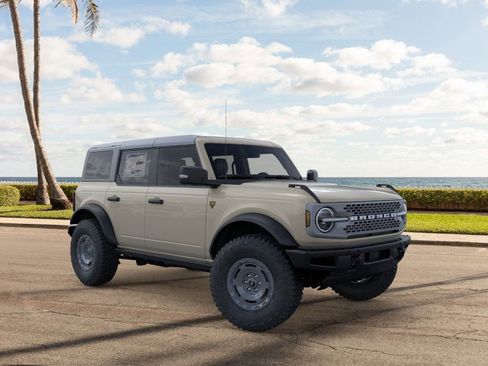 New 2025 Ford Bronco Badlands AWD/4WD image 24
