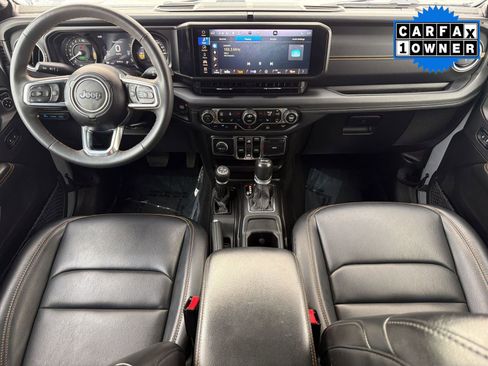 Used 2024 Jeep Wrangler Unlimited Sahara AWD/4WD image 16