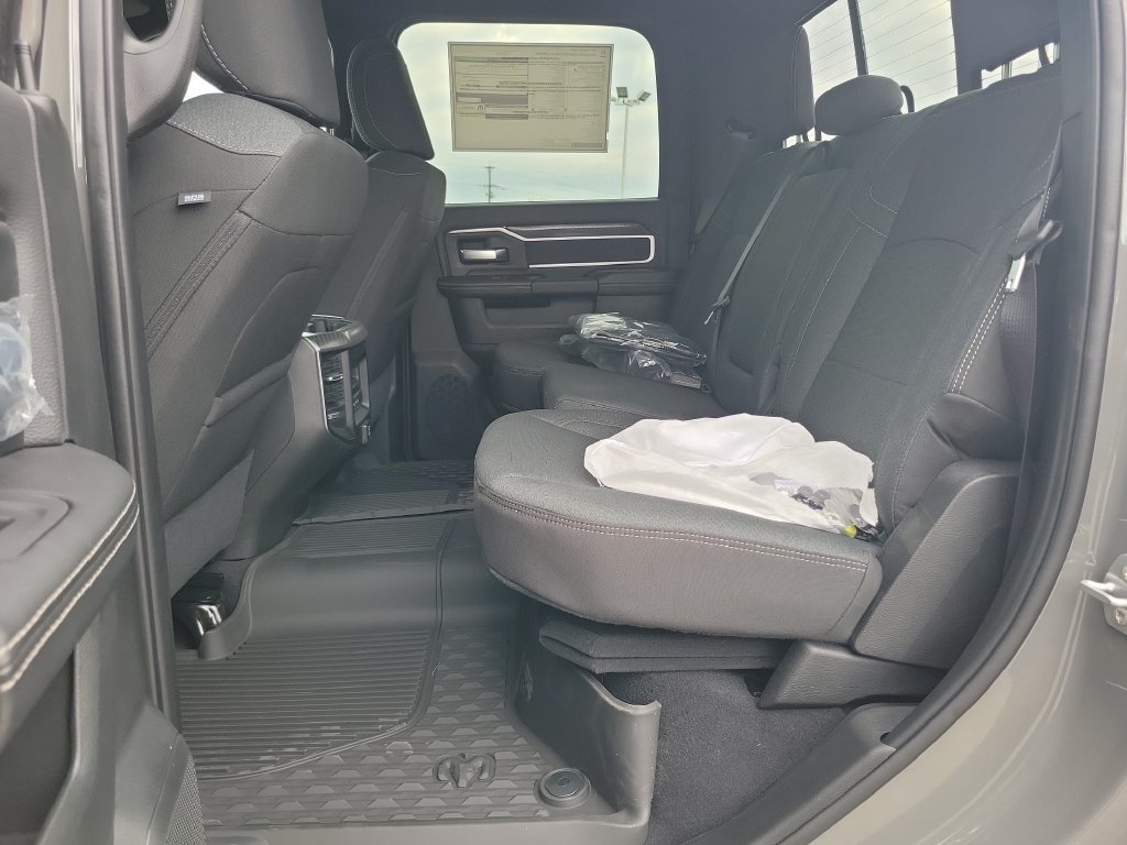 New 2027 RAM 3500 Big Horn AWD/4WD image 10