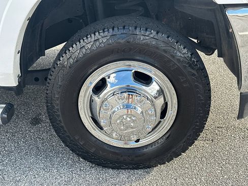 Used 2021 RAM 3500 Tradesman w/ Chrome Appearance Group AWD/4WD image 12