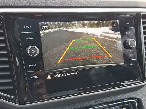 Certified 2022 Volkswagen Atlas Cross Sport SE image 24