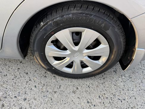 Used 2013 Subaru Impreza 2.0i image 9