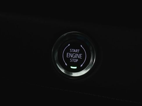 Used 2023 Cadillac Escalade Premium Luxury Platinum AWD/4WD image 29