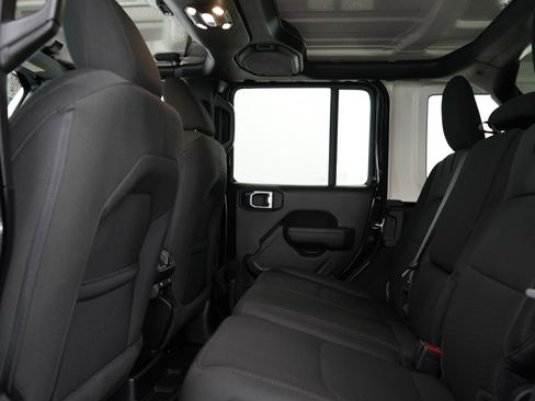 Used 2023 Jeep Wrangler Unlimited w/ Cold Weather Group AWD/4WD image 19