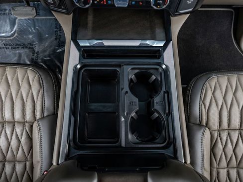 Used 2025 Ford F450 Platinum w/ Platinum Plus Package image 29