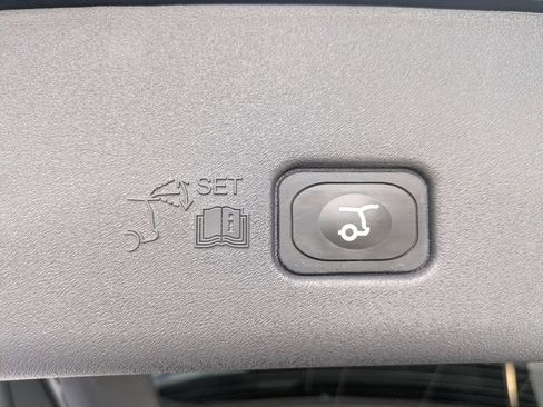 Certified 2024 Lincoln Nautilus Reserve AWD/4WD image 15