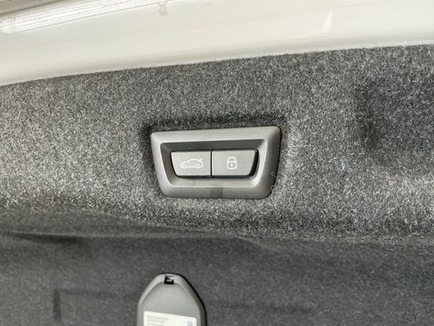 Certified 2024 BMW i5 eDrive40i w/ Premium Package image 31