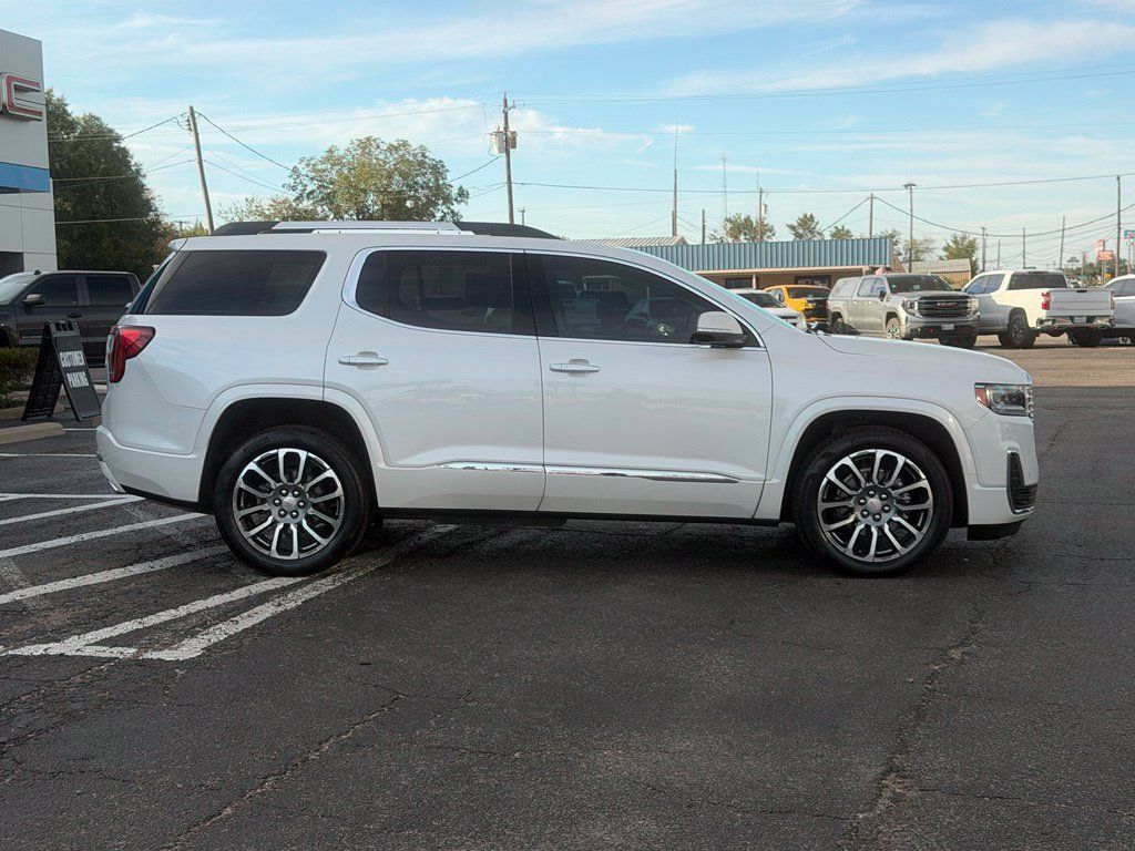Used 2021 GMC Acadia Denali w/ Denali Technology Package FWD image 4