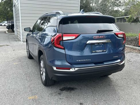 Certified 2024 GMC Terrain SLT AWD/4WD image 4