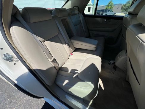 Used 2009 Cadillac DTS w/ Trunk Convenience Package image 35