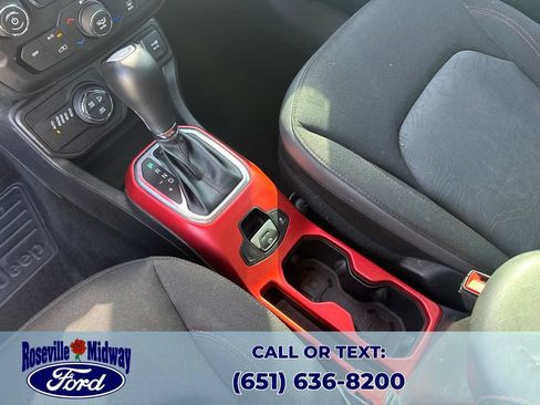 Used 2018 Jeep Renegade Trailhawk w/ Cold Weather Group II AWD/4WD image 13