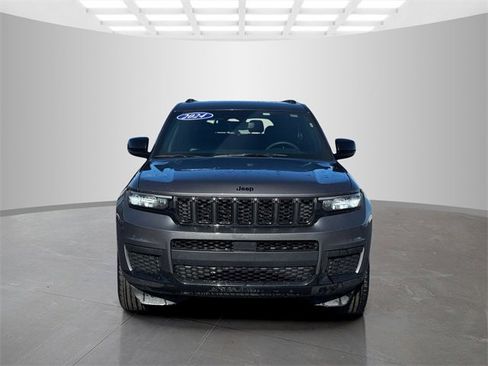 Certified 2024 Jeep Grand Cherokee L Laredo image 2