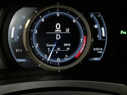 Used 2018 Lexus IS 350 AWD image 16