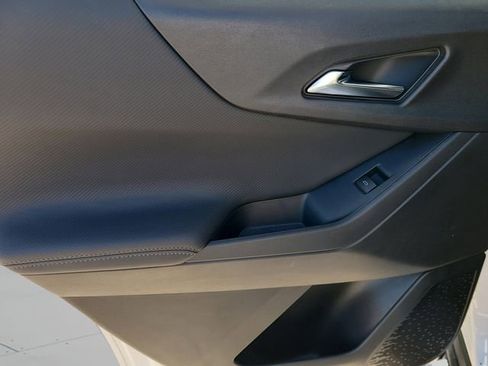 New 2026 Chevrolet Equinox LT w/ Convenience Package II image 18