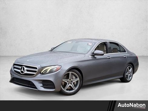 Used 2018 Mercedes-Benz E 300 image 1