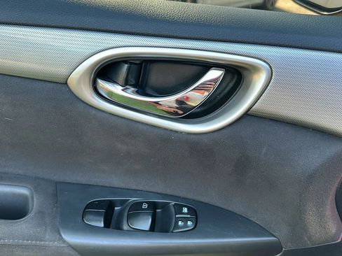 Used 2013 Nissan Sentra SR w/ Premium Pkg FWD image 43