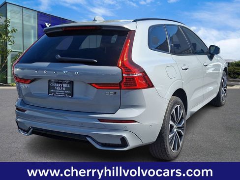 Certified 2025 Volvo XC60 B5 Plus image 7