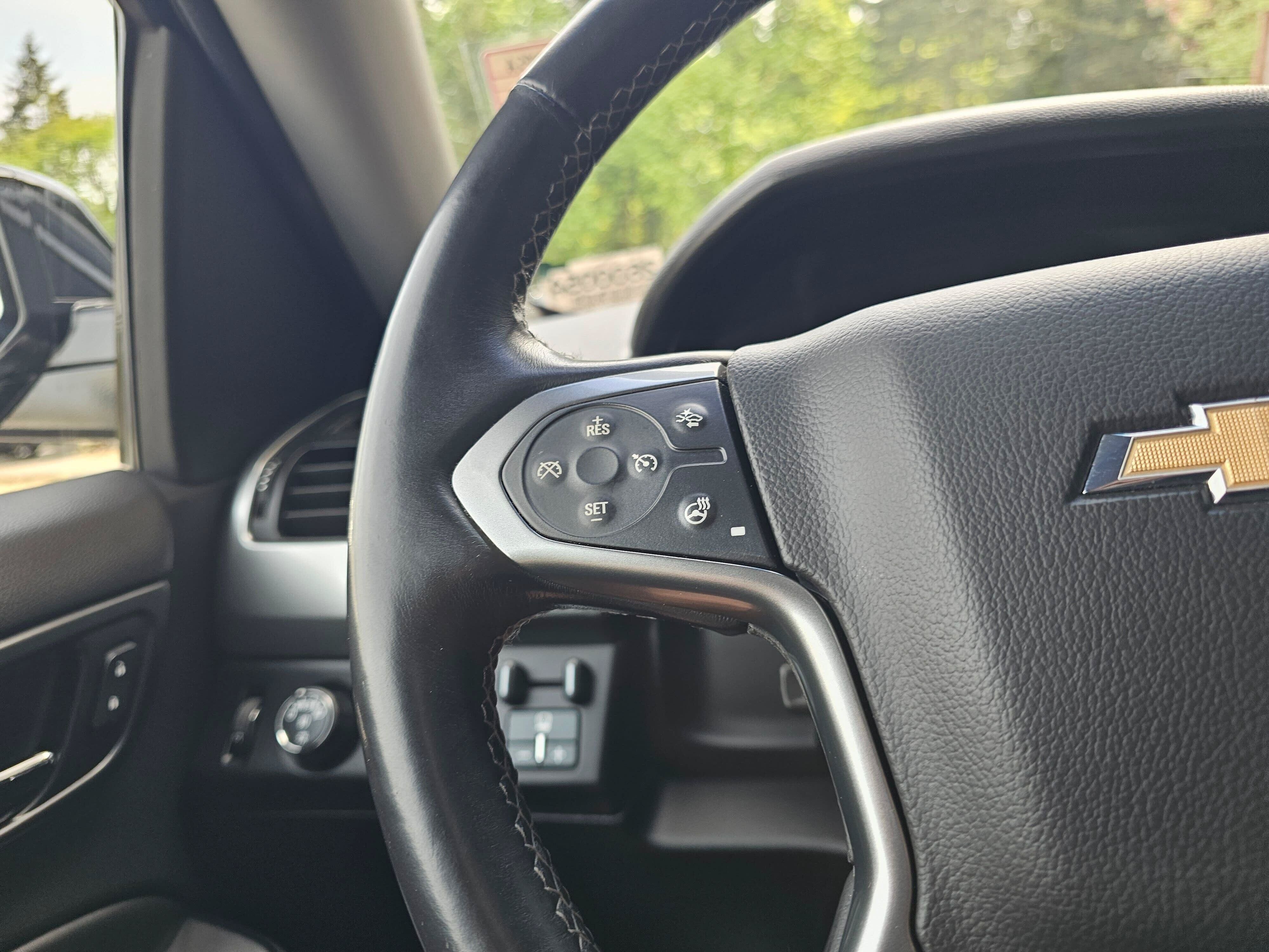 Used 2015 Chevrolet Suburban LT AWD/4WD image 32