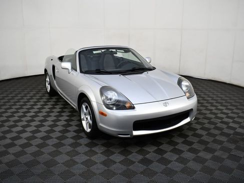 Used 2000 Toyota MR2 image 15