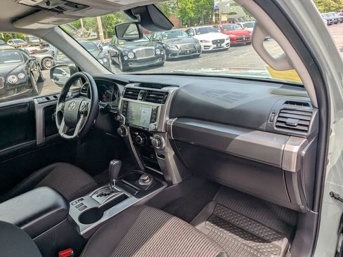 Used 2022 Toyota 4Runner Trail Special Edition AWD/4WD image 38