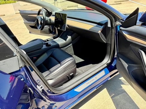 Used 2022 Tesla Model 3 RWD image 25