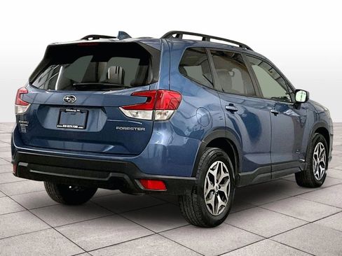 Used 2022 Subaru Forester Premium AWD/4WD image 11