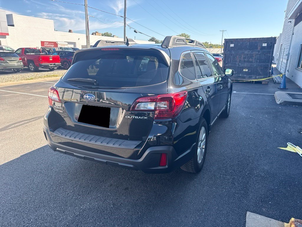 Used 2019 Subaru Outback 2.5i Premium AWD/4WD image 4
