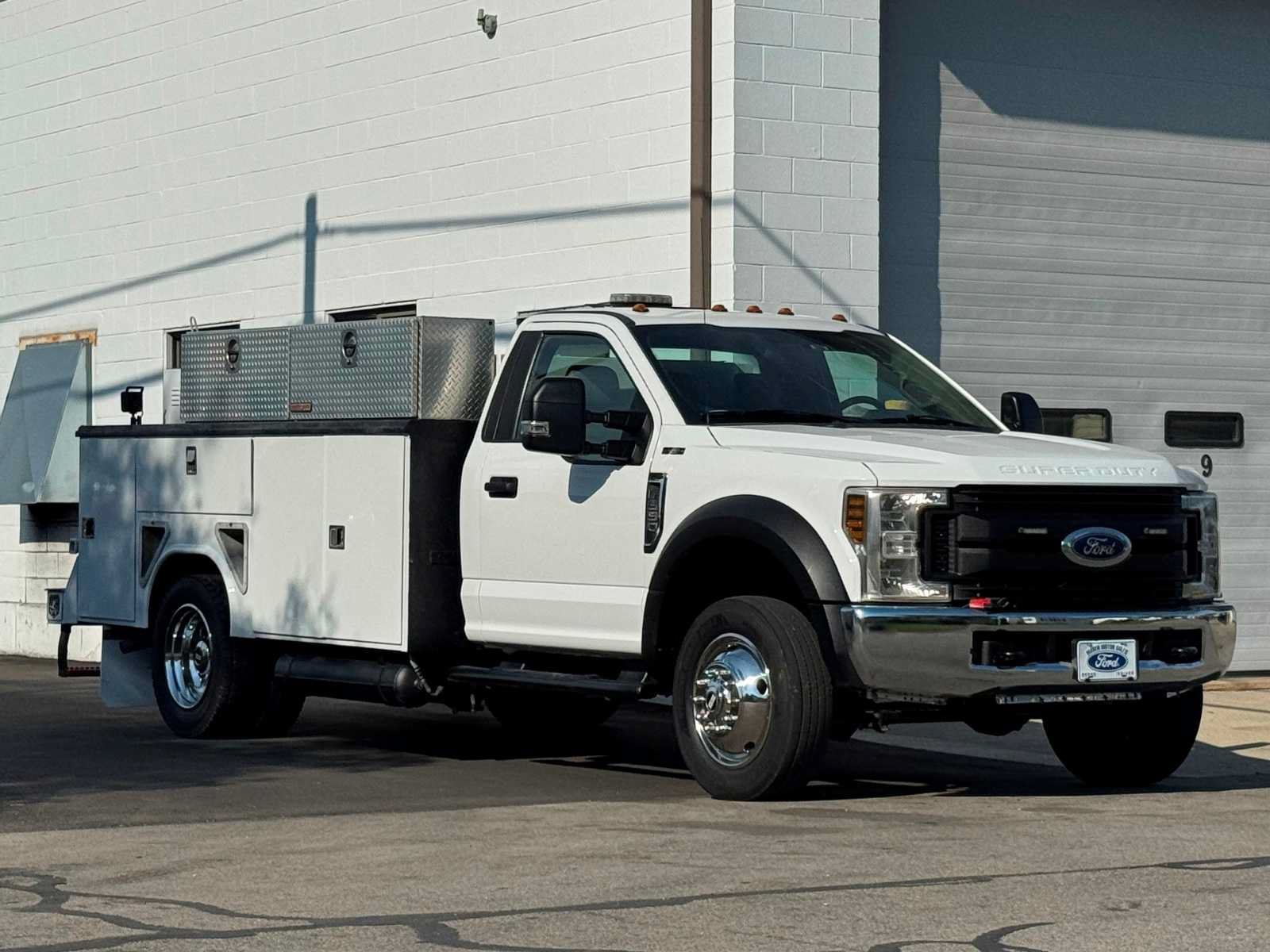 Used 2019 Ford F550 4x4 Regular Cab Super Duty image 2