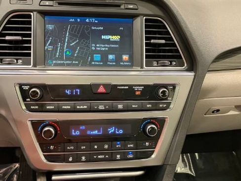 Used 2016 Hyundai Sonata Limited w/ Option Group 04 FWD image 37