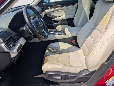 Used 2018 Honda Accord Touring image 17