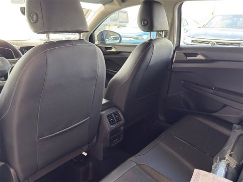 New 2026 Volkswagen Taos SE image 25