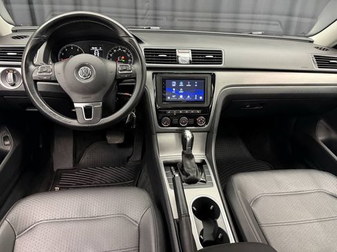 Used 2015 Volkswagen Passat 1.8T SE FWD image 14