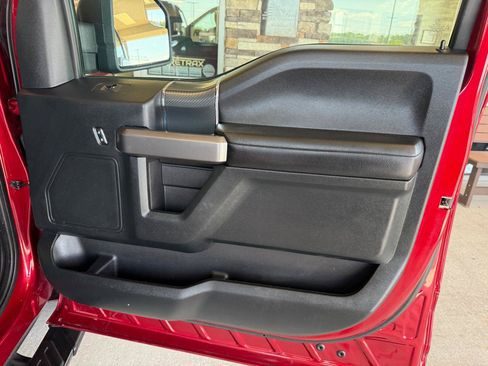 Used 2019 Ford F150 XLT w/ Equipment Group 302A Luxury AWD/4WD image 13