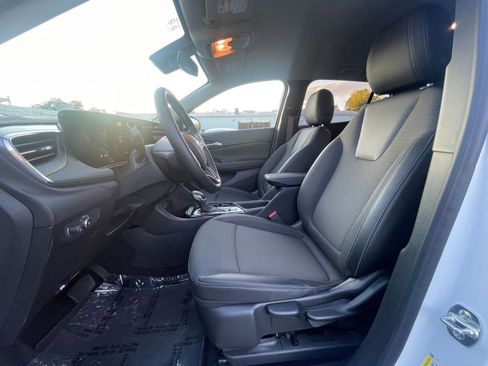 Used 2025 Buick Encore GX Preferred image 21