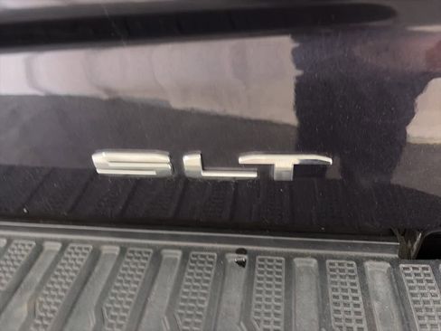Used 2025 GMC Sierra 1500 SLT image 12