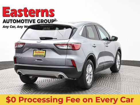Used 2022 Ford Escape SE FWD image 5